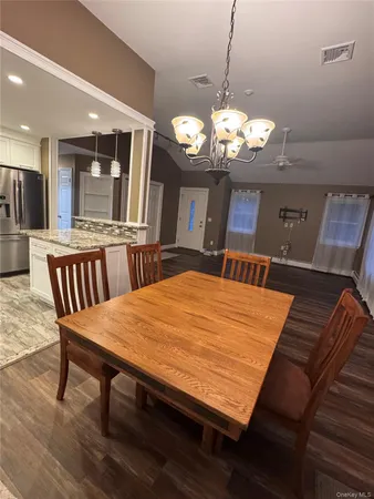 $525,000 | 33 Bass Court, Manorville, NY 11949