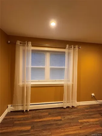 $525,000 | 33 Bass Court, Manorville, NY 11949