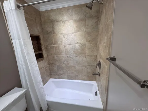 $525,000 | 33 Bass Court, Manorville, NY 11949