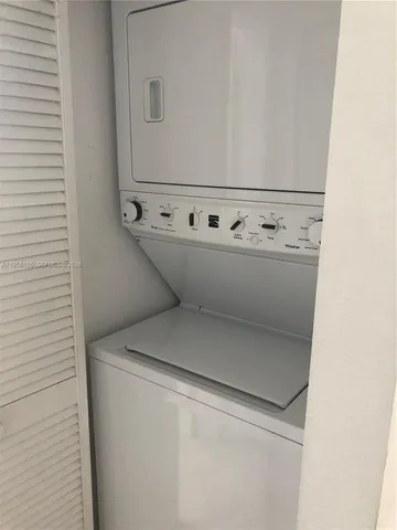 $1,875 | 953 Southwest 10th Street, Unit 8, Miami, FL 33130