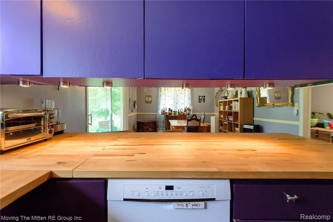 47970 Hull Road Belleville, MI 48111 - Photo 8 of 37 mtm_47970_hull-24.jpg