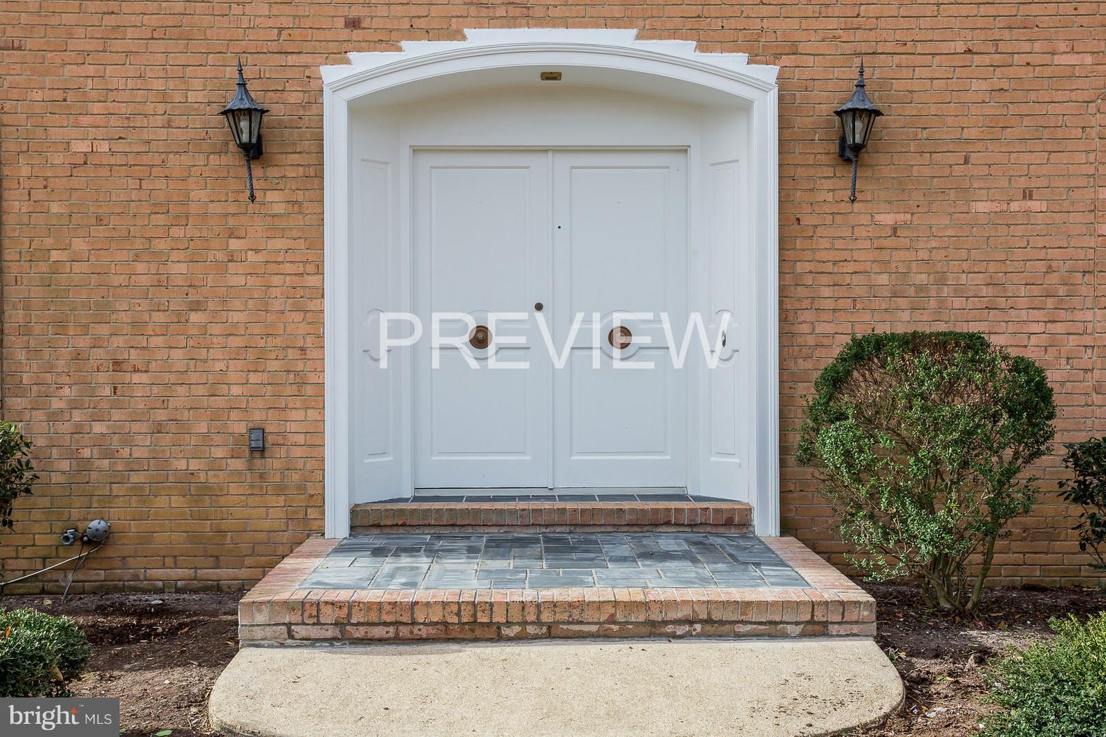 3901 Rive Drive Alexandria, VA 22309 - Photo 2 of 25 Exterior (General)