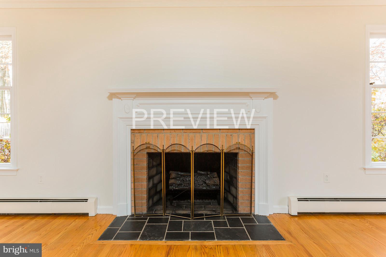 3901 Rive Drive Alexandria, VA 22309 - Photo 6 of 25 Living Room
