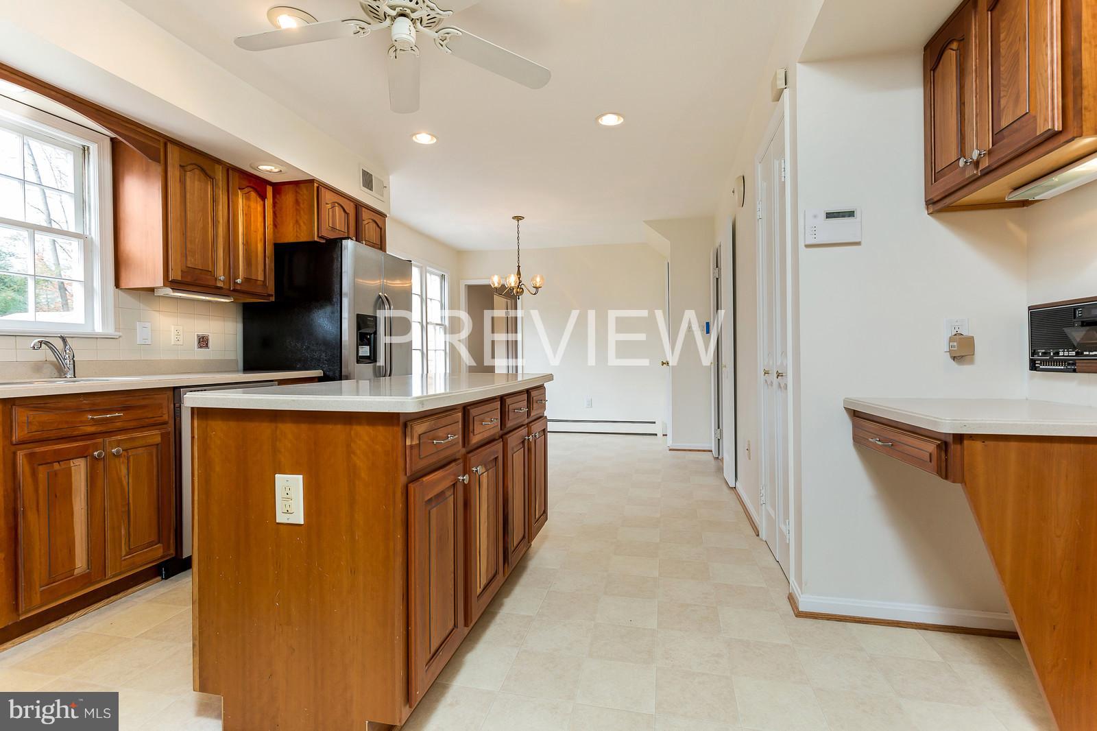 3901 Rive Drive Alexandria, VA 22309 - Photo 9 of 25 Kitchen