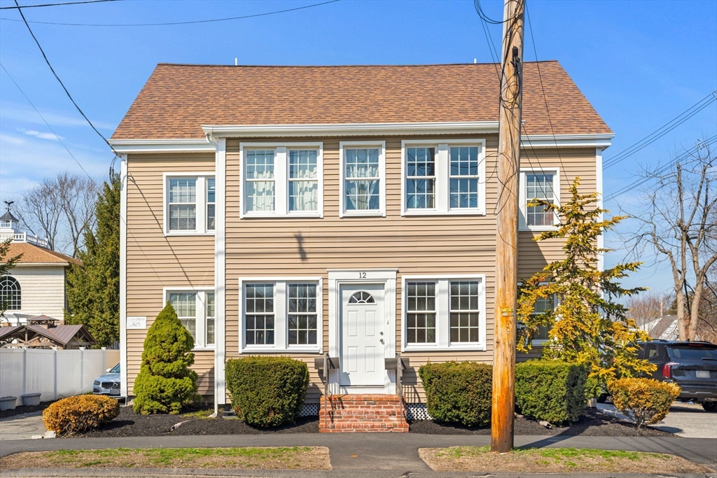 12 Chestnut Street Danvers, MA 01923 - Photo 2 of 25 a front view of a house