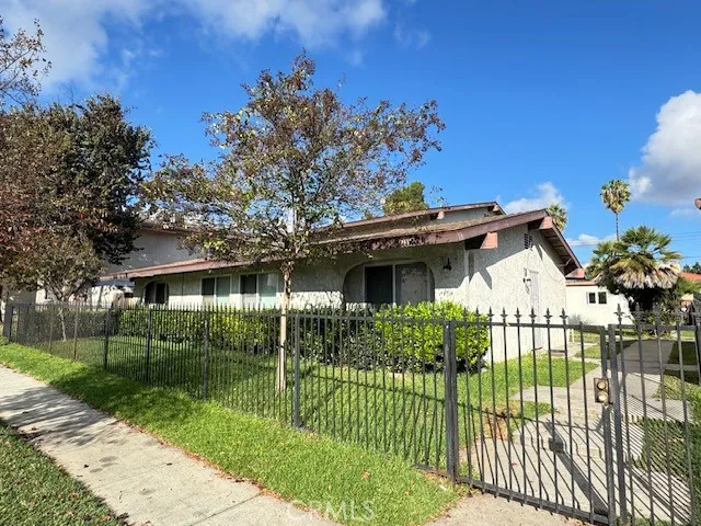 $1,650 | 202 East Jackson Street, Unit B, Rialto, CA 92376