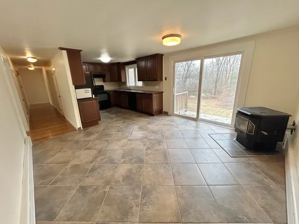 $3,500 | 75 Marlboro Road, Southborough, MA 01772
