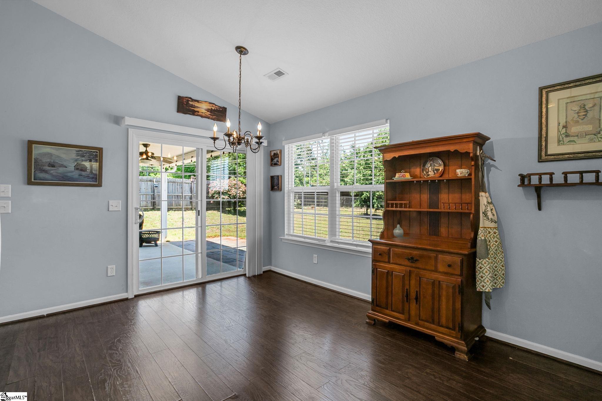 331 Bright Farm Road Duncan, SC 29334 - Photo 7 of 29
