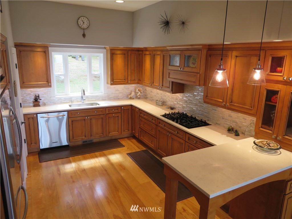 6070 Wahl Road Freeland, WA 98249 - Photo 16 of 25