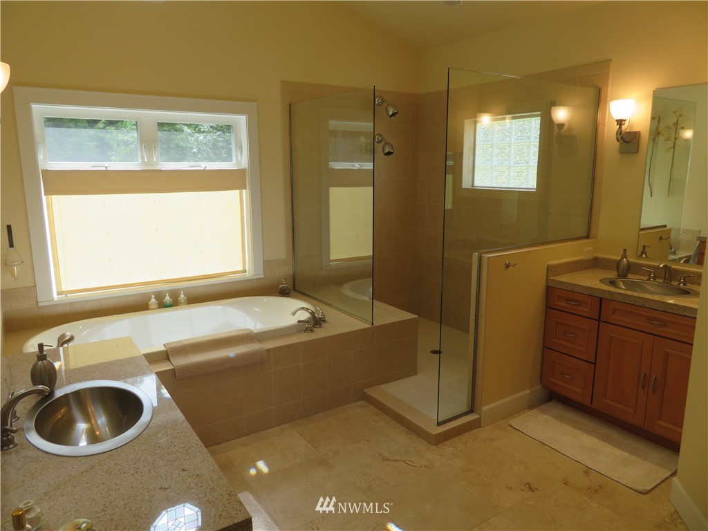 6070 Wahl Road Freeland, WA 98249 - Photo 21 of 25