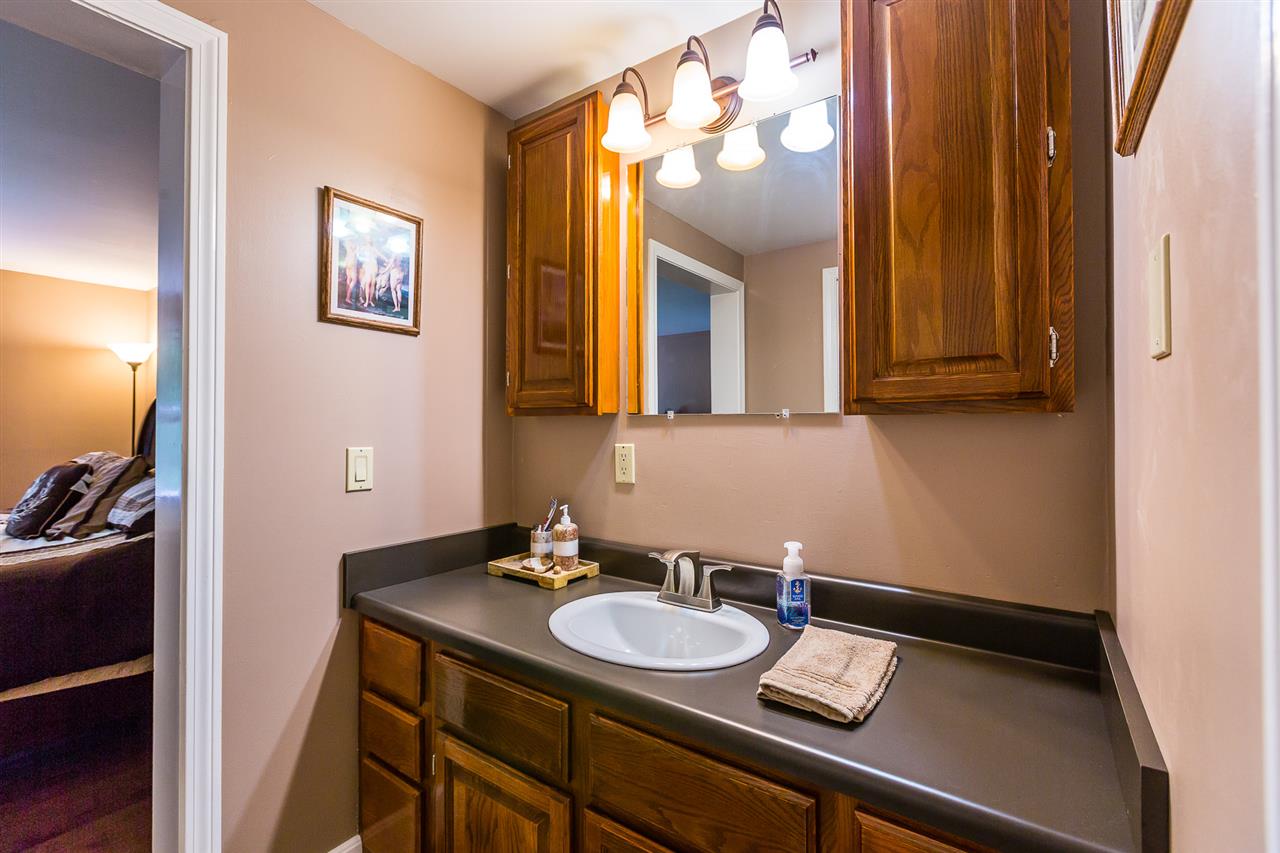 186 Slayton Hill Road Lebanon, NH 03766 - Photo 19 of 38 Gallery Image 19