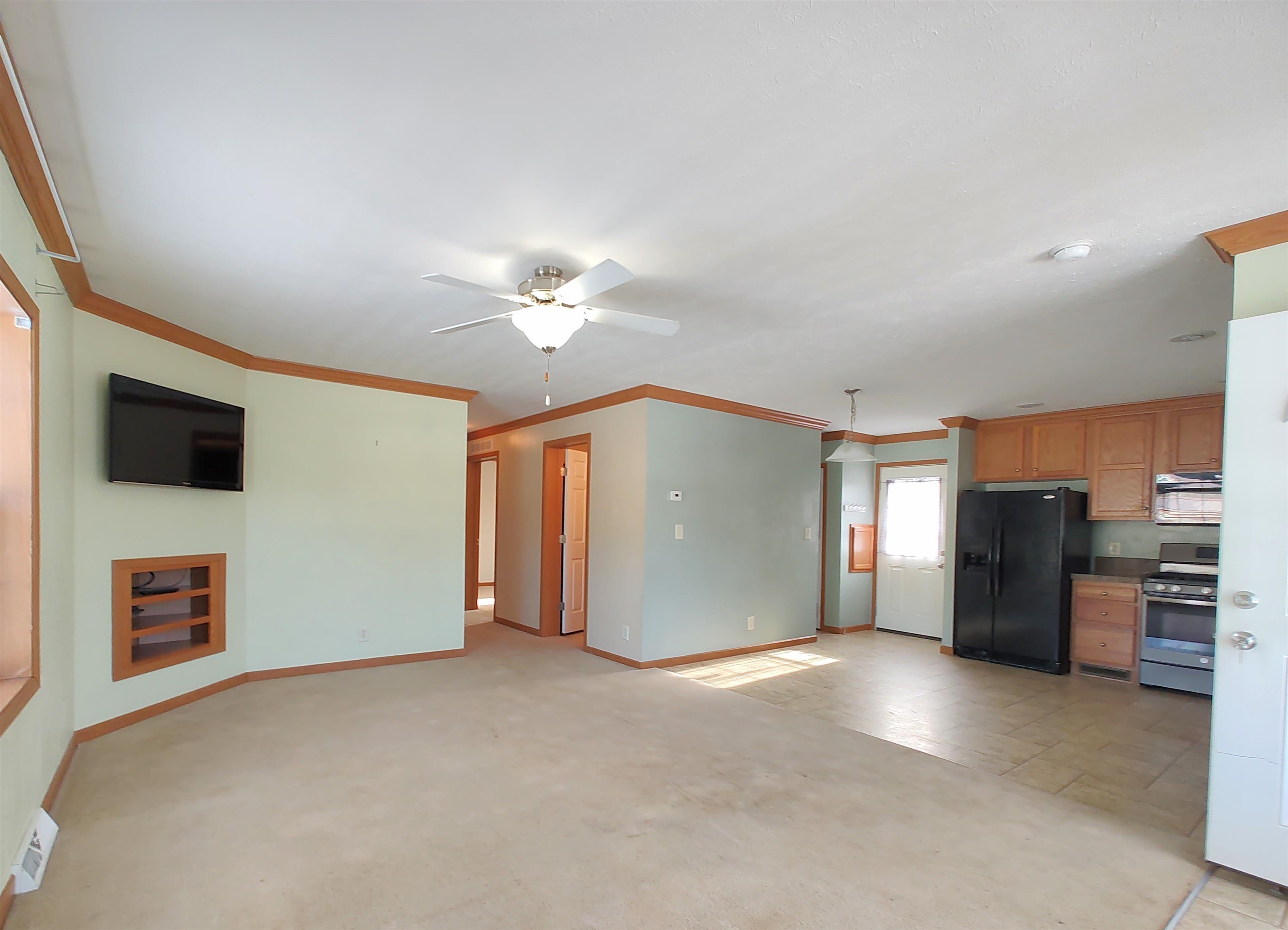 8 Rudman Drive Rochester, NH 03839 - Photo 3 of 29