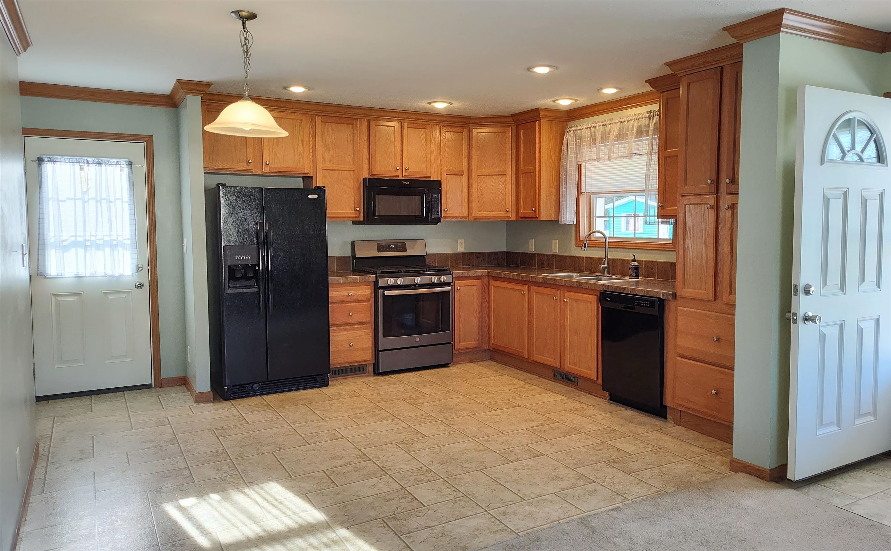 8 Rudman Drive Rochester, NH 03839 - Photo 6 of 29
