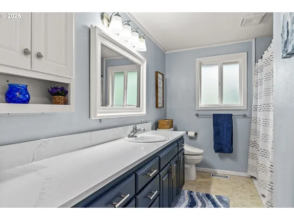 $467,000 | 7027 South E Street, Springfield, OR 97478