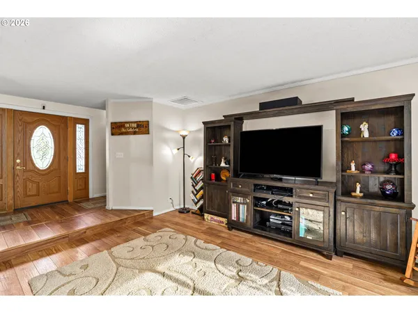 $467,000 | 7027 South E Street, Springfield, OR 97478