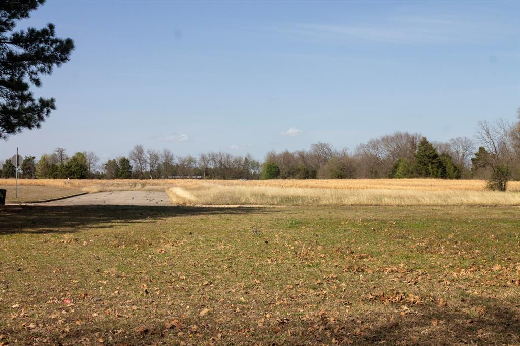 1000 Legend Avenue Bonham, TX 75418 - Photo 10 of 11 a view of an ocean and beach