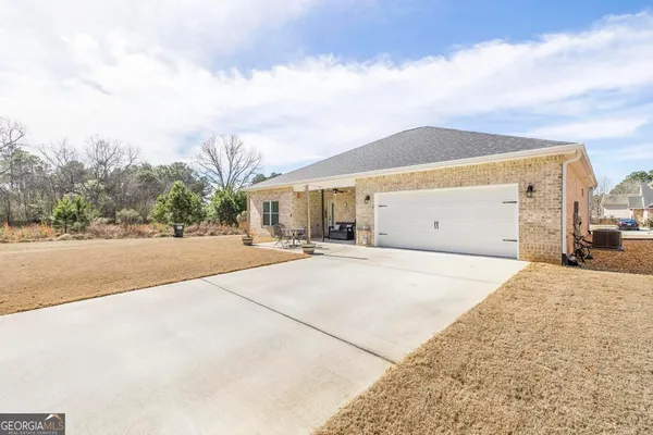 a view of a house with a outdoor space