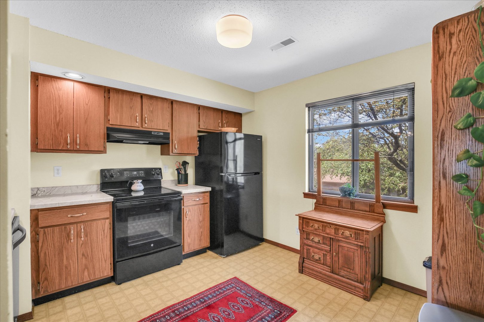 2108 Sunview Drive, Unit 2108 Champaign, IL 61821 - Photo 15 of 31
