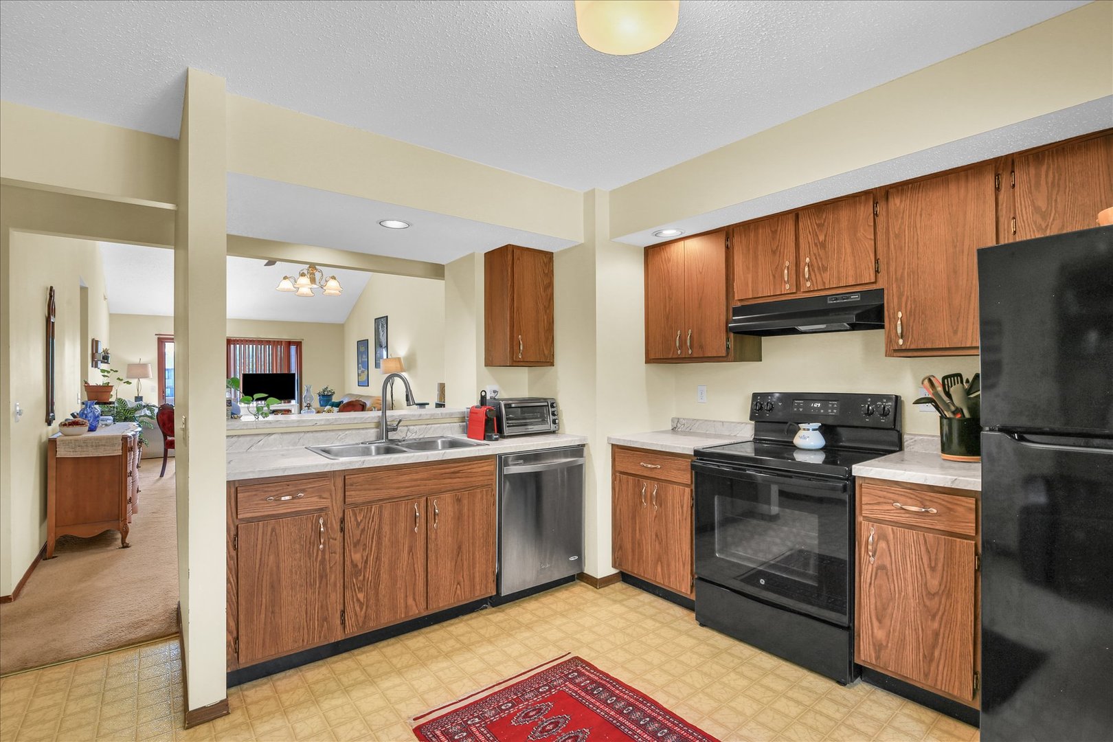 2108 Sunview Drive, Unit 2108 Champaign, IL 61821 - Photo 16 of 31