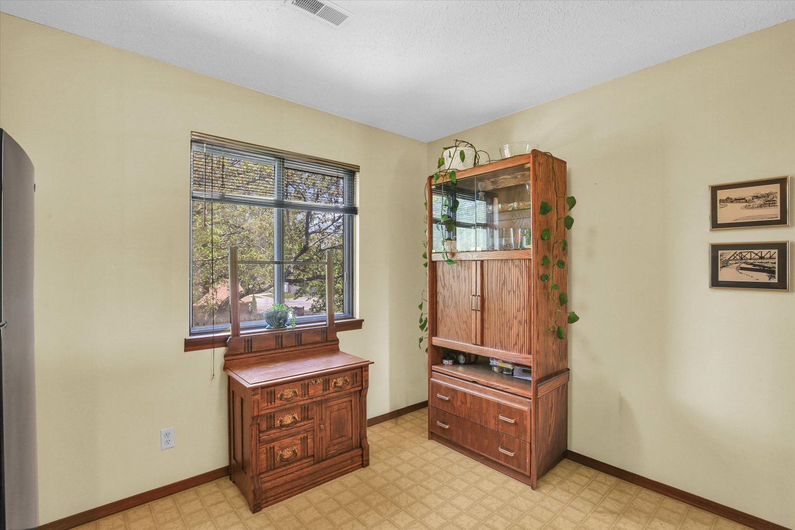 2108 Sunview Drive, Unit 2108 Champaign, IL 61821 - Photo 17 of 31