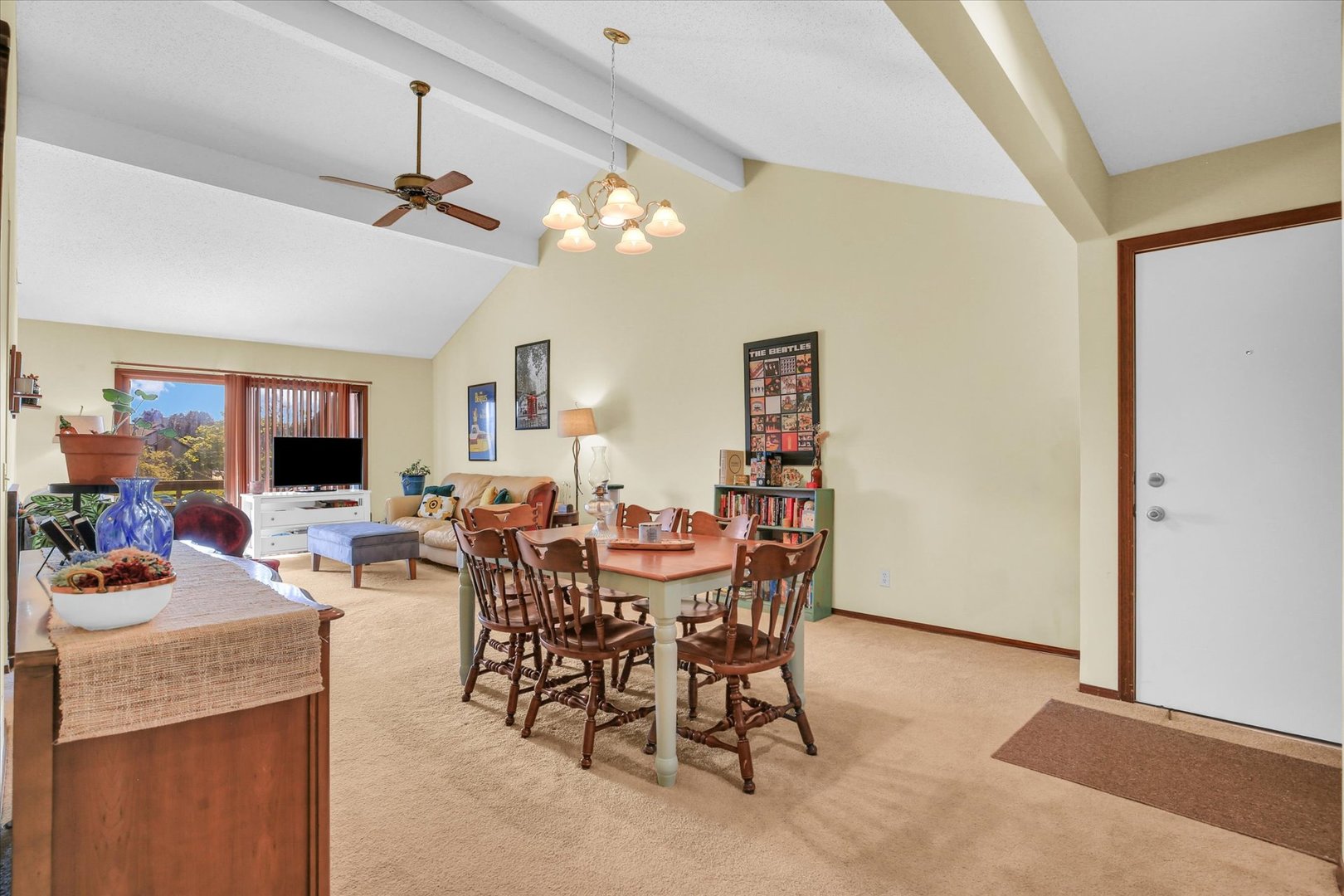 2108 Sunview Drive, Unit 2108 Champaign, IL 61821 - Photo 6 of 31