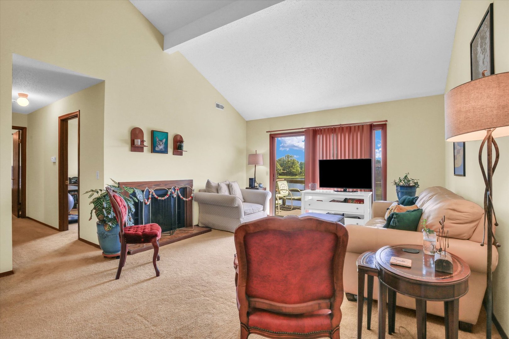 2108 Sunview Drive, Unit 2108 Champaign, IL 61821 - Photo 10 of 31