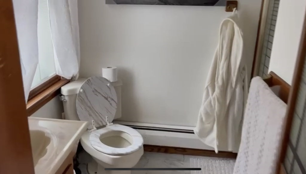 11 Mckinley Road Worcester, MA 01605 - Photo 6 of 20 Gallery Image 6