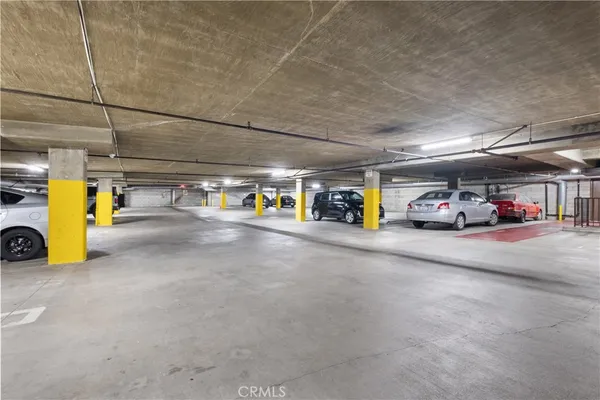 $2,950 | 433 South Manhattan Place, Unit 209, Los Angeles, CA 90020