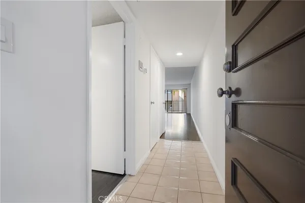 $2,950 | 433 South Manhattan Place, Unit 209, Los Angeles, CA 90020