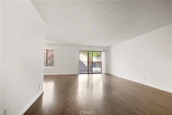 $2,950 | 433 South Manhattan Place, Unit 209, Los Angeles, CA 90020