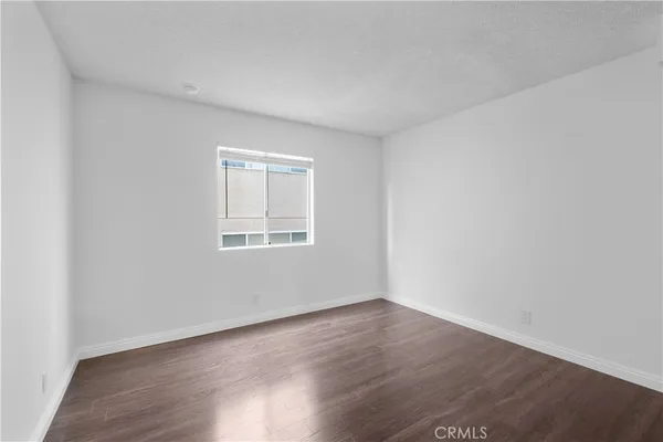 $2,950 | 433 South Manhattan Place, Unit 209, Los Angeles, CA 90020