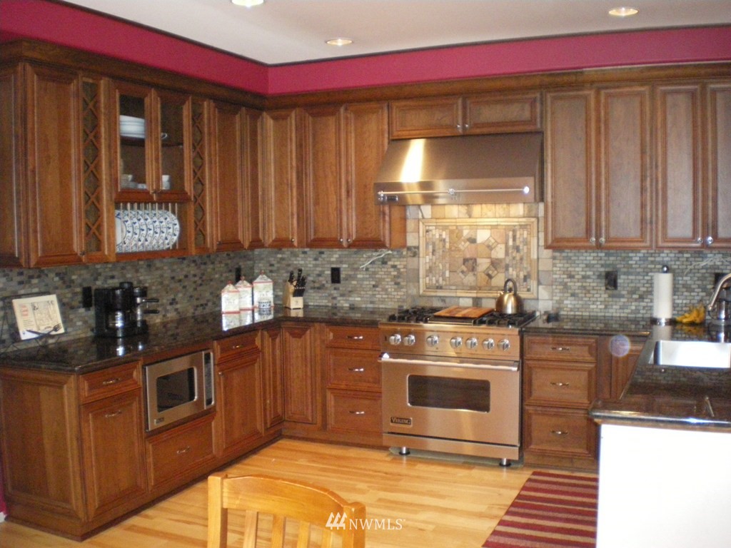 8806 Northeast 198th Street Bothell, WA 98011 - Photo 6 of 10 Gallery Image 6