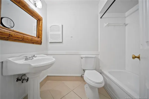 $2,600 | 643 Southeast Harborview Drive, Port St. Lucie, FL 34983