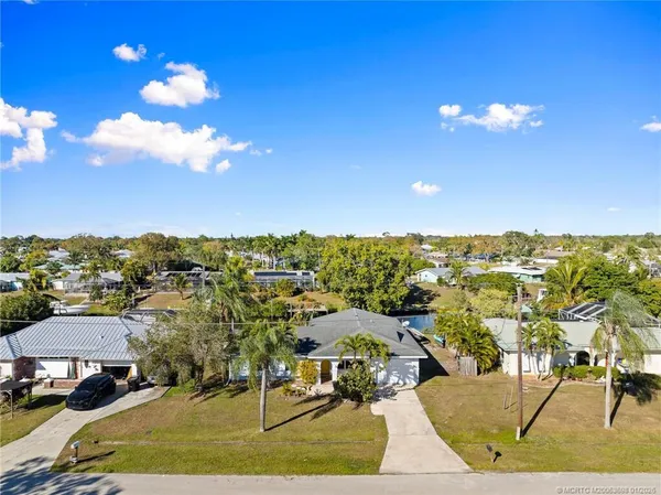 $2,600 | 643 Southeast Harborview Drive, Port St. Lucie, FL 34983