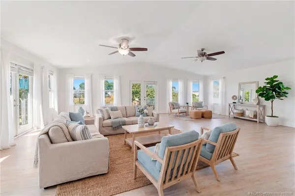 $2,600 | 643 Southeast Harborview Drive, Port St. Lucie, FL 34983