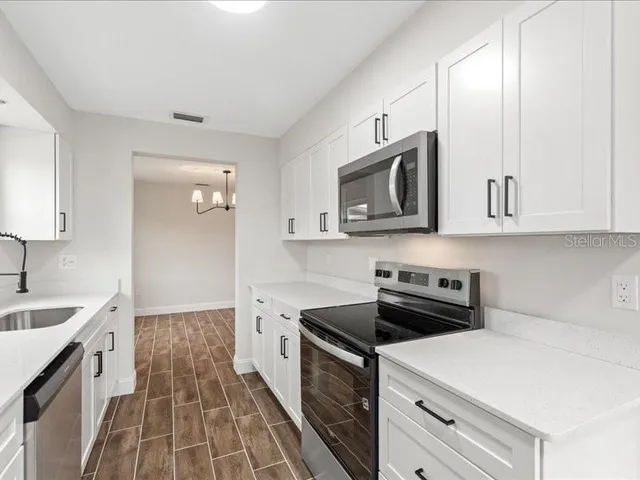 $199,900 | 1941 Settlement Road, Unit 11, Venice, FL 34285