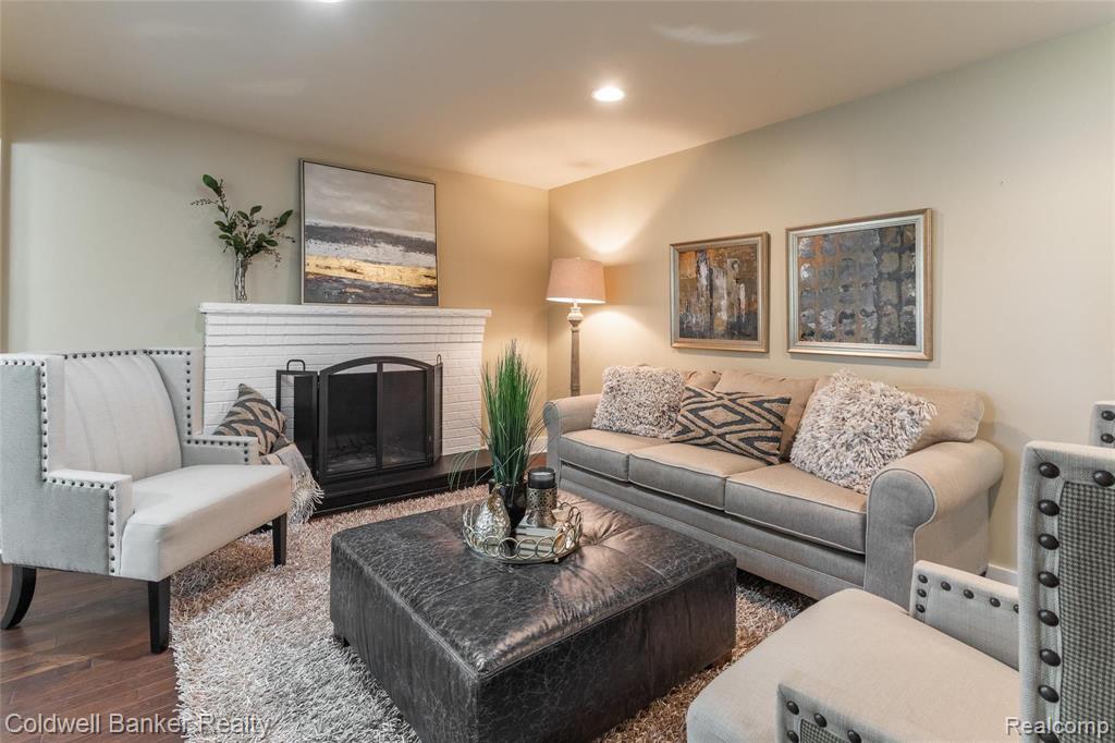 8315 Hilton Road Brighton, MI 48114 - Photo 10 of 43
