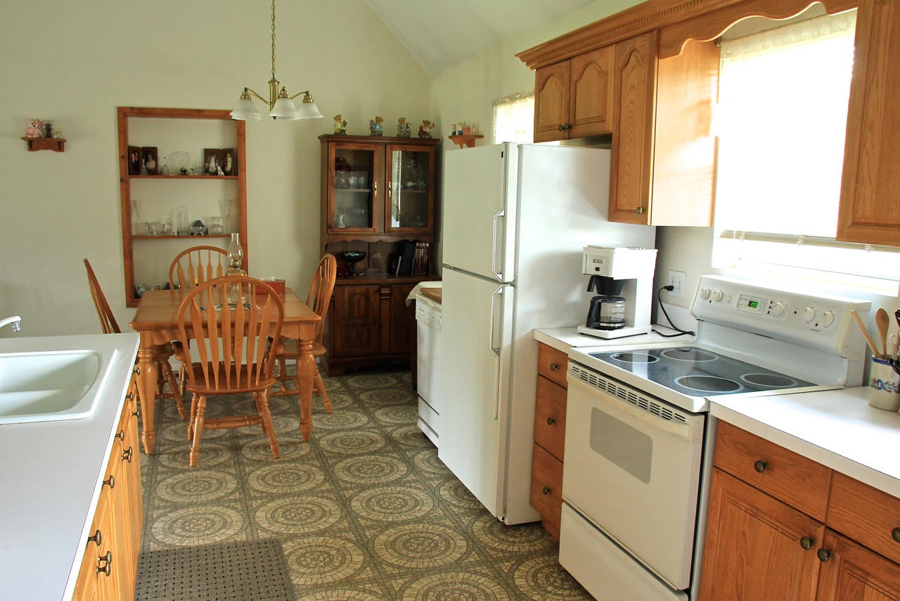 7487 McCormic Road Grayling, MI 49738 - Photo 7 of 15 Gallery Image 7
