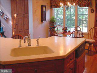 25 Sheffield Road East Windsor, NJ 08520 - Photo 4 of 6 Gallery Image 4