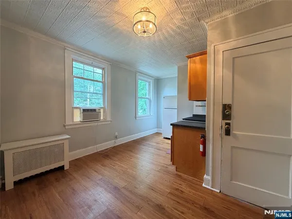 $2,750 | 249 Atlantic Street, Unit 2, Oradell, NJ 07649