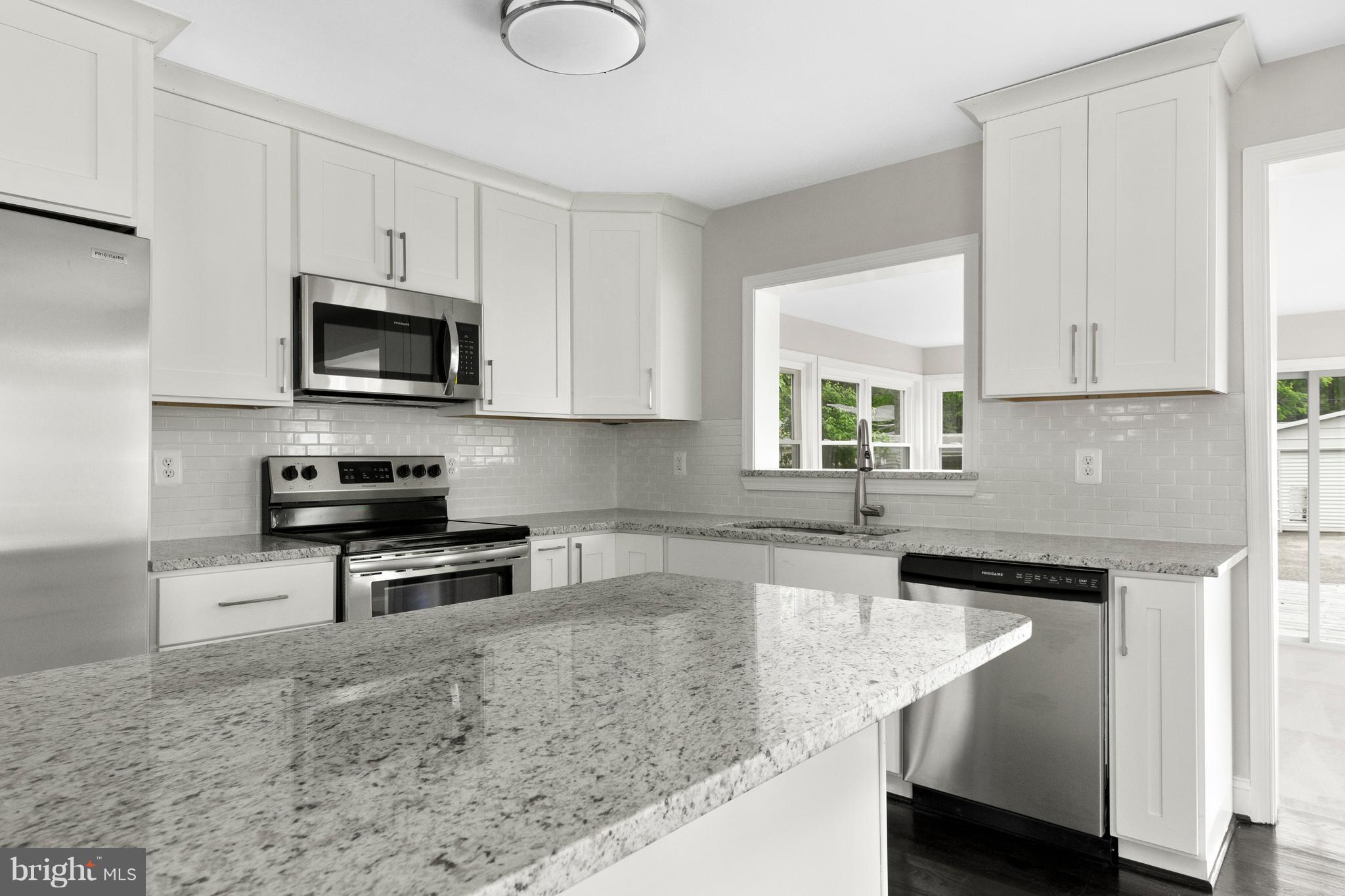 8413 Lockwood Road Pasadena, MD 21122 - Photo 3 of 26 Kitchen