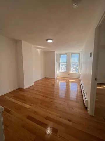 $2,150 | 230 Lexington Street, Unit 3, Boston, MA 02128