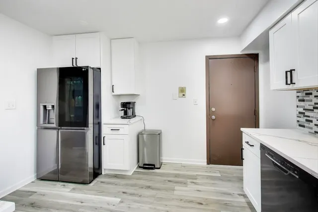 $218,500 | 111 West Brandon Court, Unit E24, Palatine, IL 60067