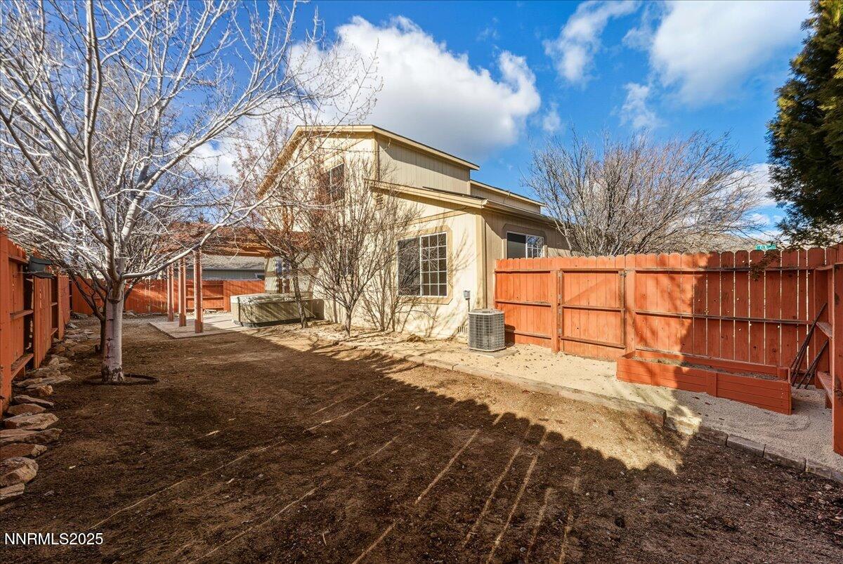 17598 Elk Court Reno, NV 89508 - Photo 41 of 43 a view of a yard with a snow on the road