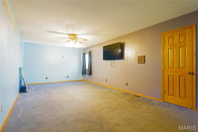 $182,000 | 136 Donna Drive, Hartford, IL 62048