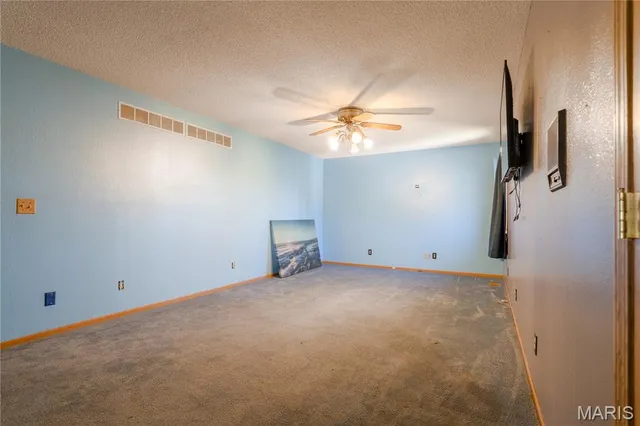 $182,000 | 136 Donna Drive, Hartford, IL 62048