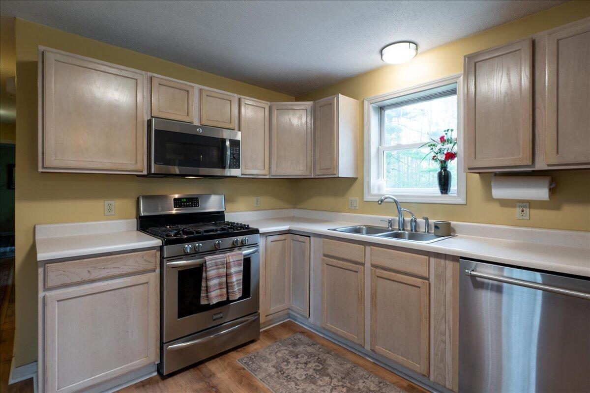 11 Simon Road Waldoboro, ME 04572 - Photo 3 of 44 25-11 Simon-25