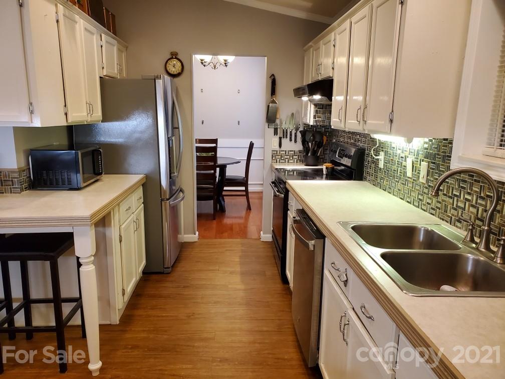 6526 McCoy Road Hickory, NC 28602 - Photo 4 of 31 Gallery Image 4
