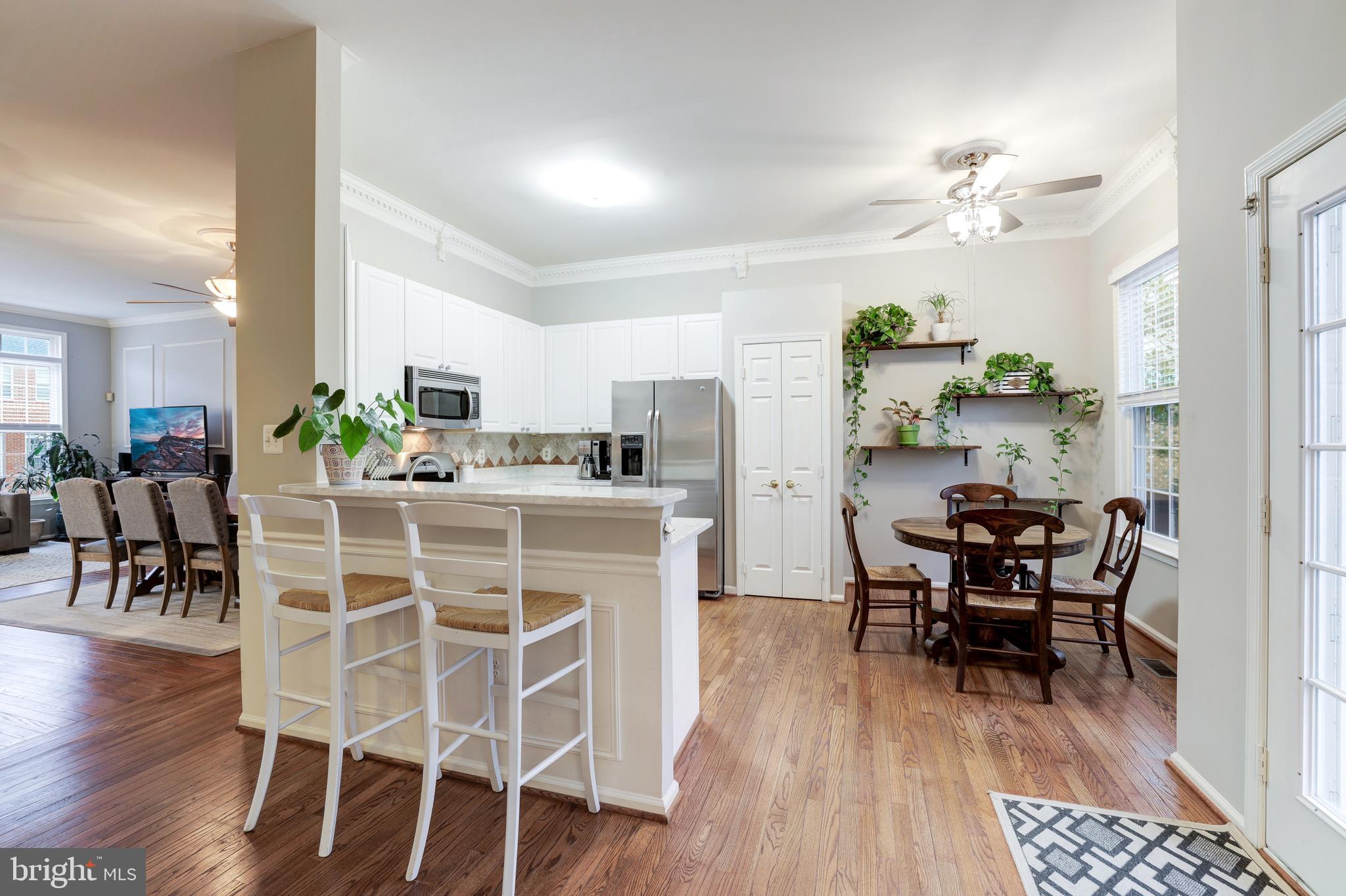 20704 Riptide Square Sterling, VA 20165 - Photo 15 of 47 Gallery Image 15