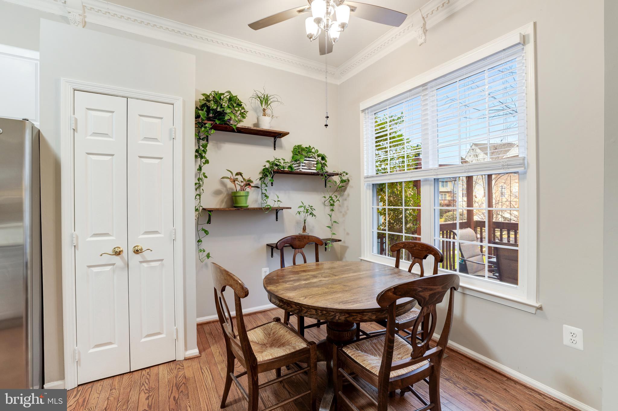 20704 Riptide Square Sterling, VA 20165 - Photo 16 of 47 Gallery Image 16